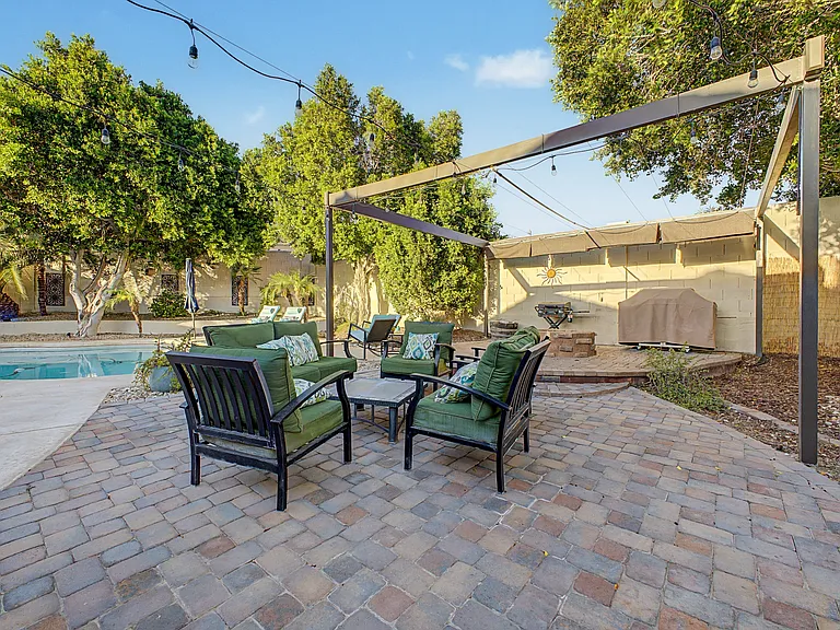 1622 W Nighthawk Way — Photo 34
