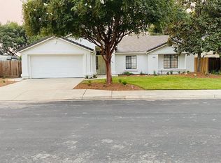542 Arroyo Ave, Clovis, CA 93611