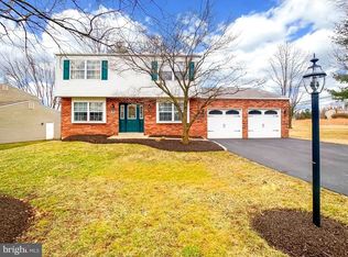 1050 Plowshare Rd, Blue Bell, PA 19422