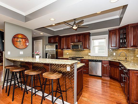 5th image of 2961 N Elston Ave