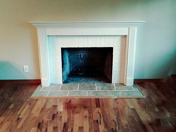 3rd image of 8802 Lenox Ave SW