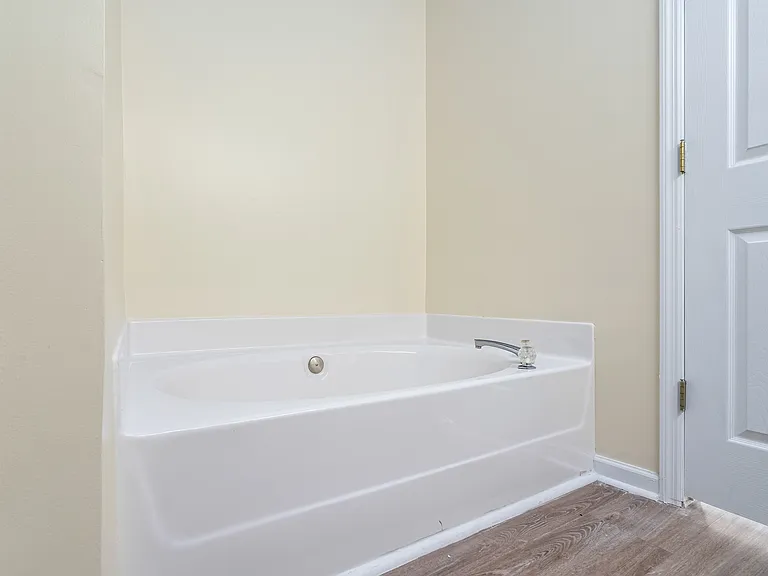 2187 Herndon St — Photo 13