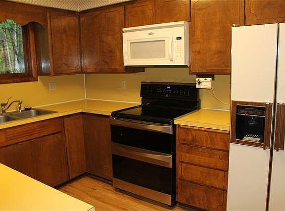 5th image of 482 McKinley View Dr