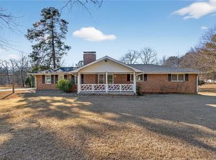 6957 Mason Creek Rd, Douglasville, GA 30135