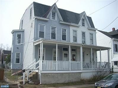 2nd image of 427 Schiller Ave