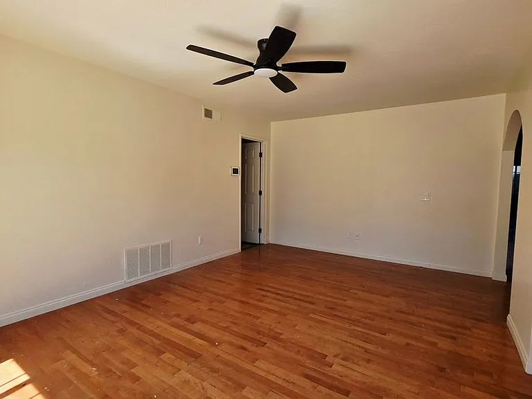 4565 Fieldgate Rd — Photo 15