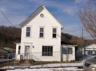 507 N 3rd St, Sutton, WV 26601