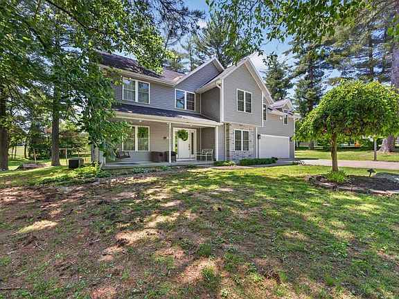 2nd image of 537 Southridge Dr