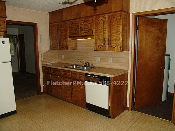 4th image of 310 Bellevue Cir APT A
