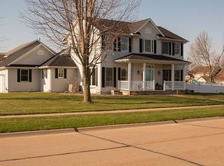 901 W Spring St, Eldridge, IA 52748