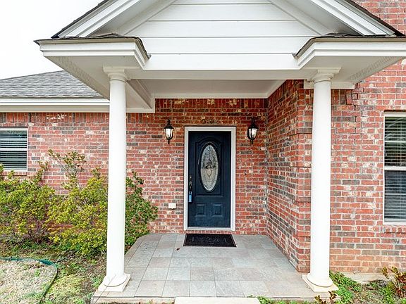 5th image of 2834 Summer Hill Cir