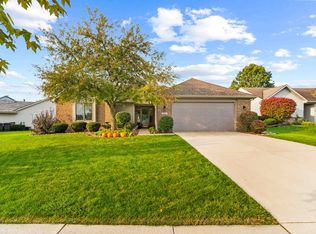 832 Autumn Ridge Ln, Fort Wayne, IN 46804