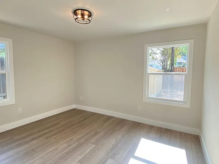 5018 Jerry Way — Photo 8