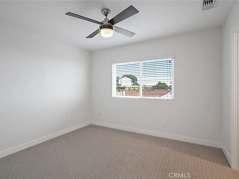 3404 Hightide Dr — Photo 32