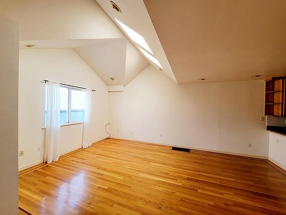 2nd image of 1226 48th Ave