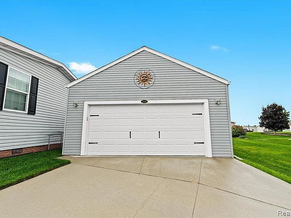 3rd image of 11109 Indianwood Ct