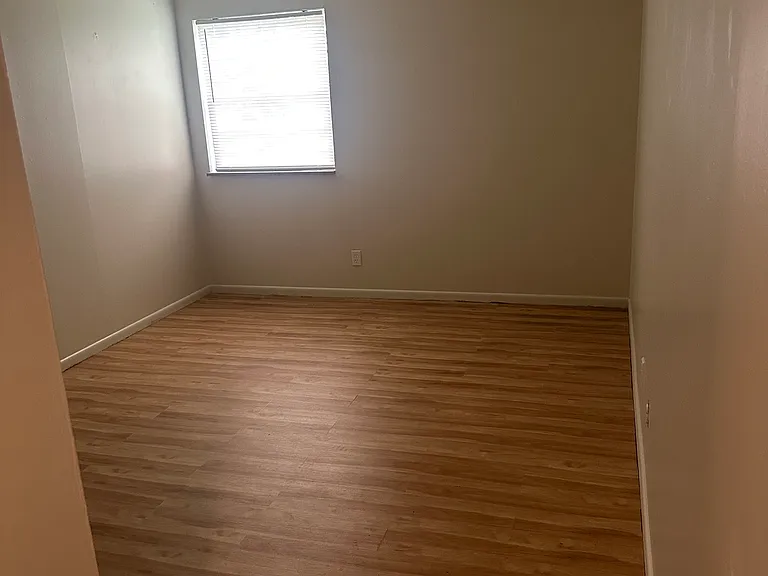 2445 Old Knoxville Pike #2445 — Photo 8