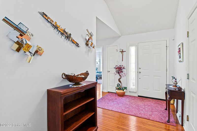 5th image of 11 Grooms Pointe Drive