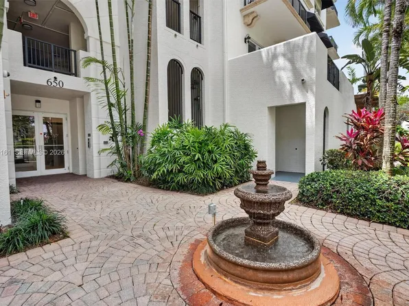 650 Valencia Ave Unit 302, Coral Gables, FL 33134