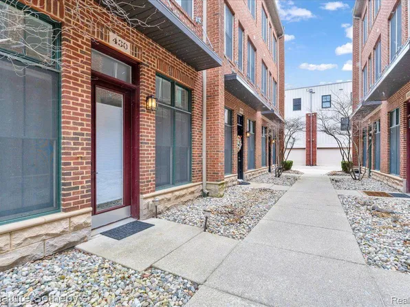 430 Lewis St, Birmingham, MI 48009