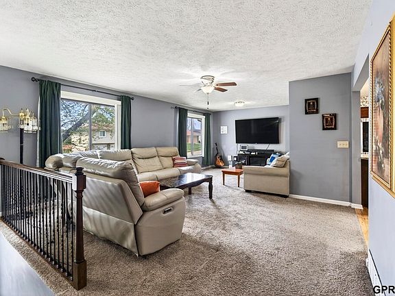 5th image of 6619 S 109th St