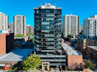 1309 N Wells St APT 704, Chicago, IL 60610