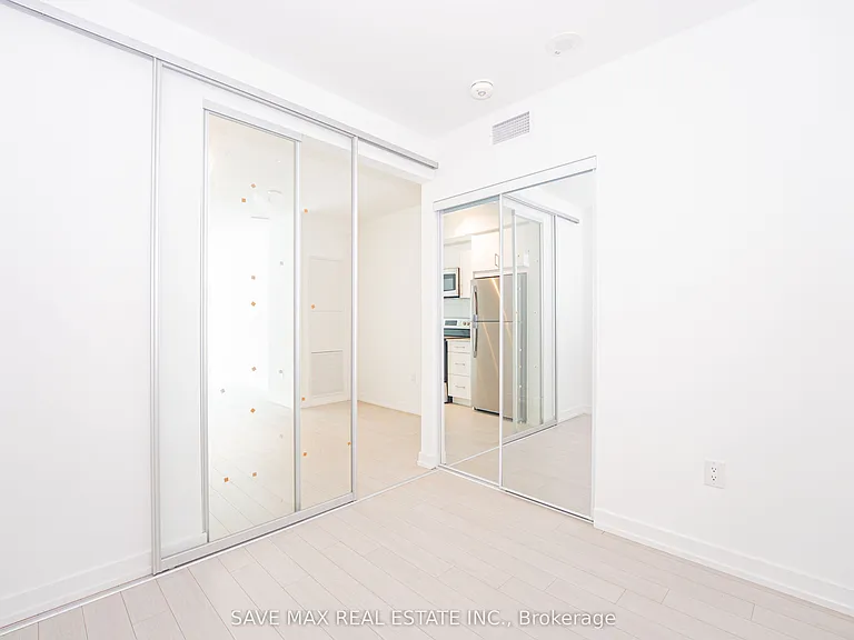 4010 Eglinton Ave W #615 — Photo 17