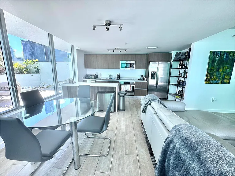 1600 SW 1st Ave #910 — Photo 3