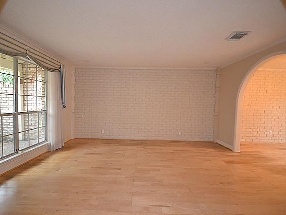 5th image of 12310 Longworth Ln