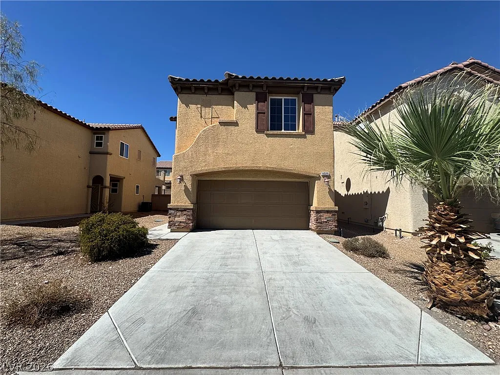 3 bed, 2.5 bath, 1590 sqft, $2,095 — Photo 1