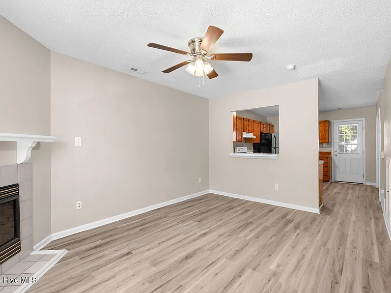 2065 Brandymill Ln — Photo 2