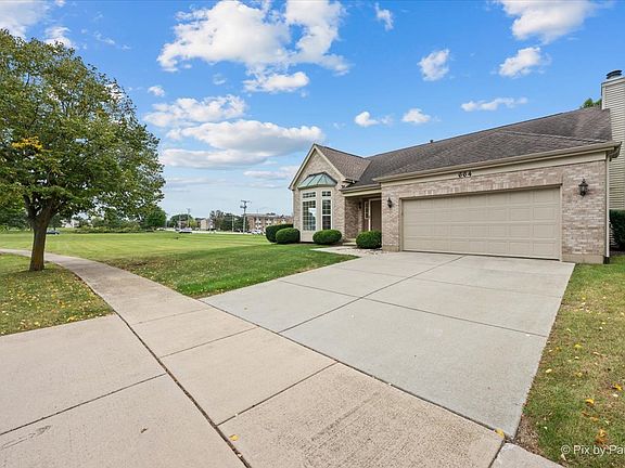 3rd image of 664 Mayfair Dr