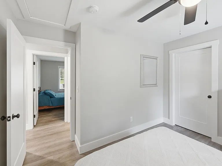 1253 W Main St — Photo 16
