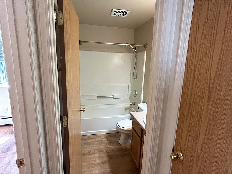 213 E 7th Ave #B — Photo 5