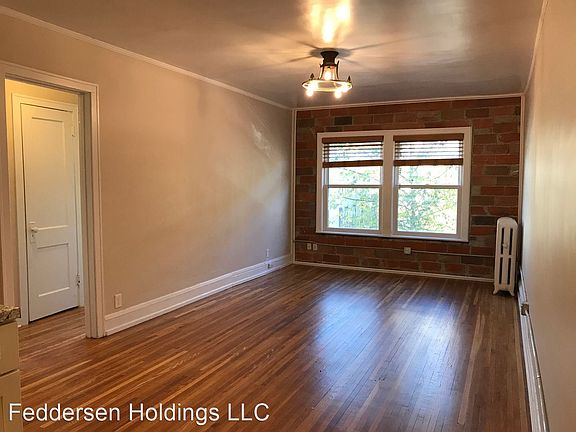 3rd image of 2726 Girard Ave S #302