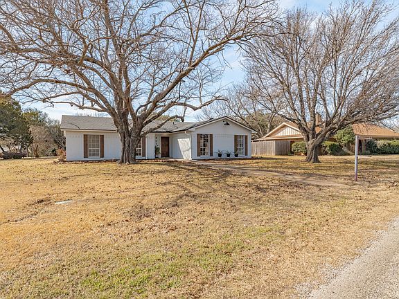 4th image of 807 Spanish Trail Dr