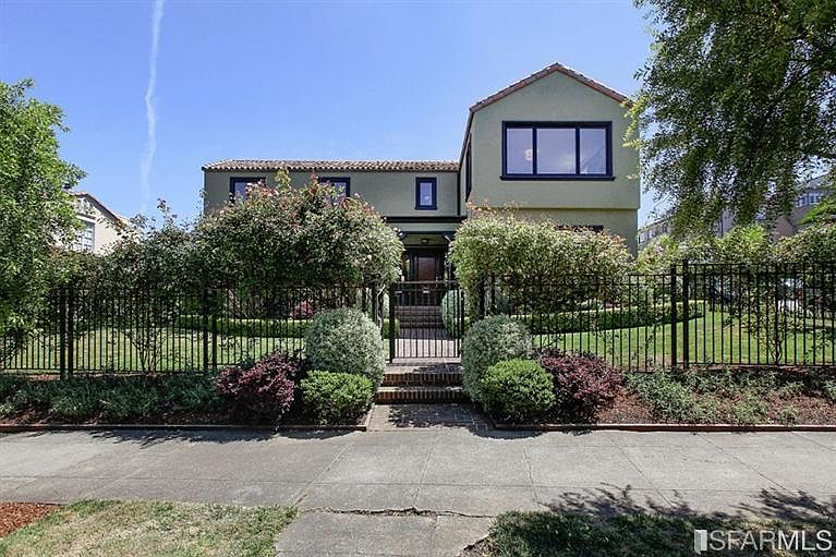 1st image of 2845 Lake St