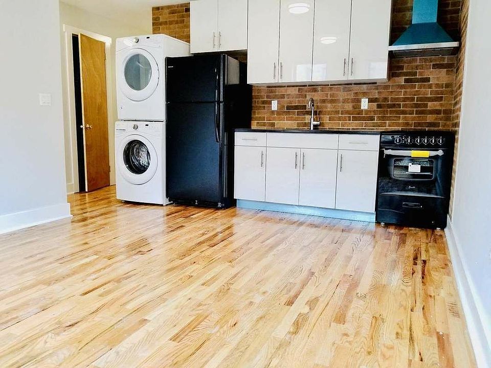 1st image of 2690 University Ave APT 4C