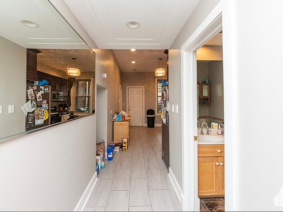 5th image of 3316 N Sheffield Ave #1