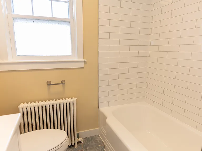 215 S 23rd St — Photo 14