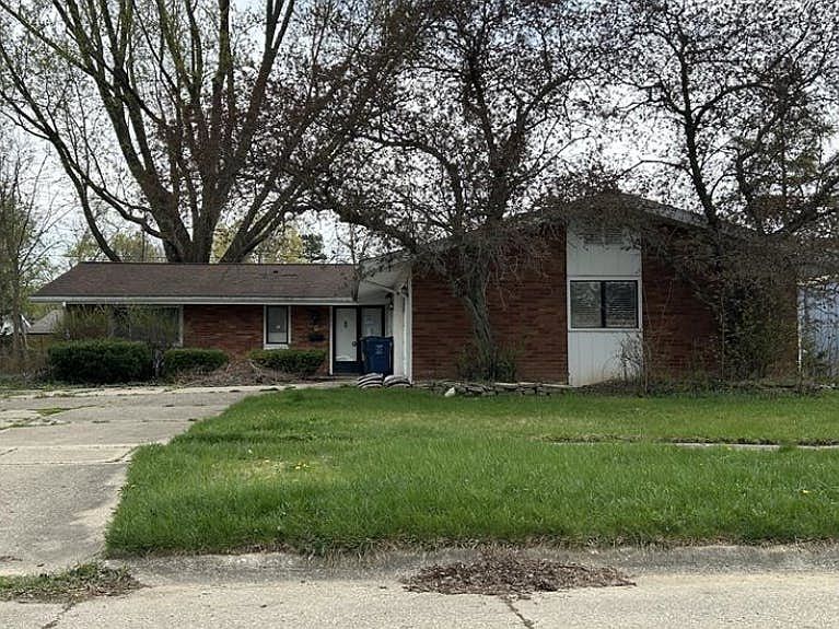 1st image of 1821 Rockcreek Ln