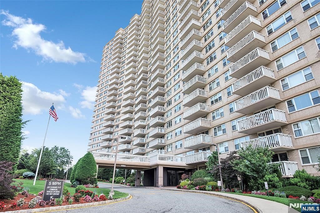 555 North Ave APT 1G, Fort Lee, NJ 07024 | Zillow