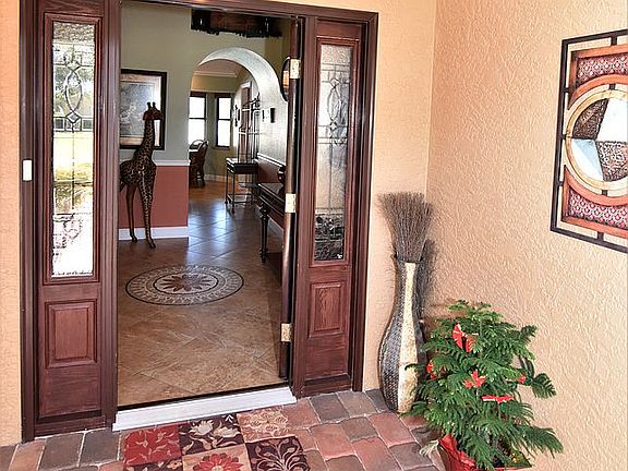 Paving stone, screened front