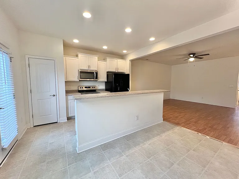 4426 Lord Joseph Ct — Photo 5