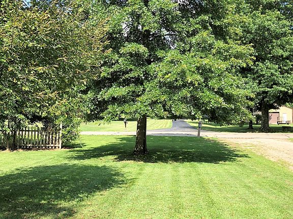 3rd image of 62 Hillandale Dr NE