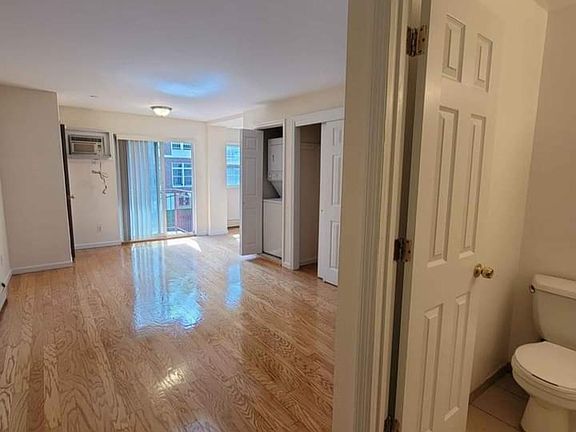 2nd image of 8402 143rd St