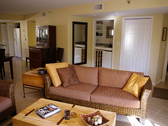 5th image of 1740 Alderman St APT 13