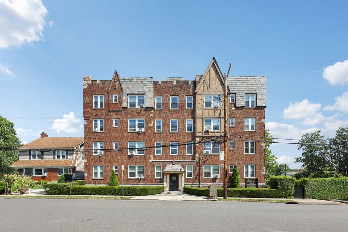 Lockwood Ave 3d-S2907-001.jpg