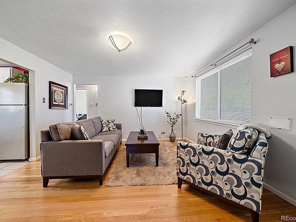 2nd image of 3040 Grape St