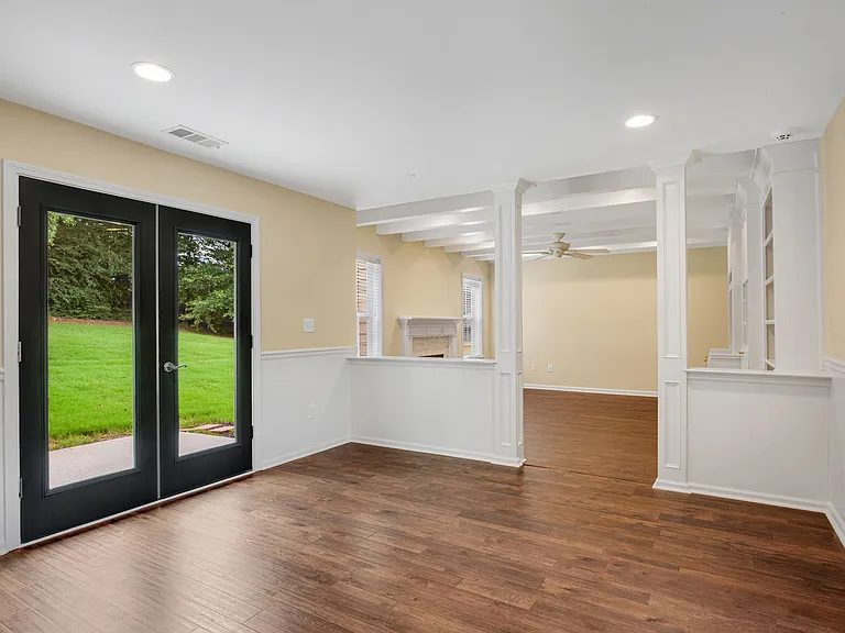 1735 Berry Ct — Photo 8